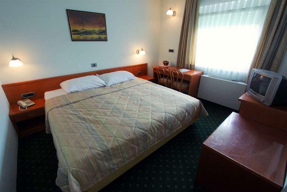 Grandvid Hotel Skofljica Екстер'єр фото