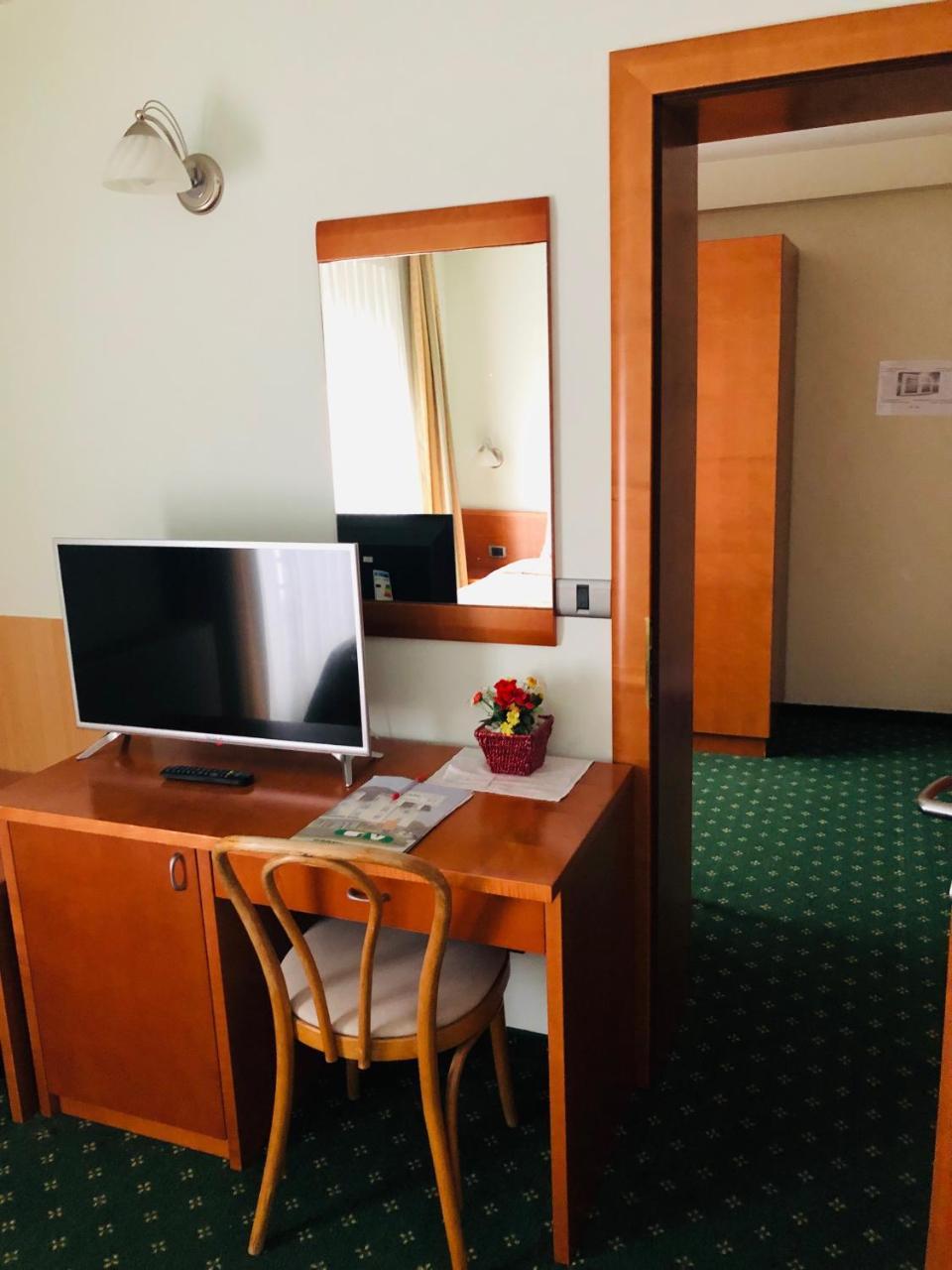 Grandvid Hotel Skofljica Екстер'єр фото