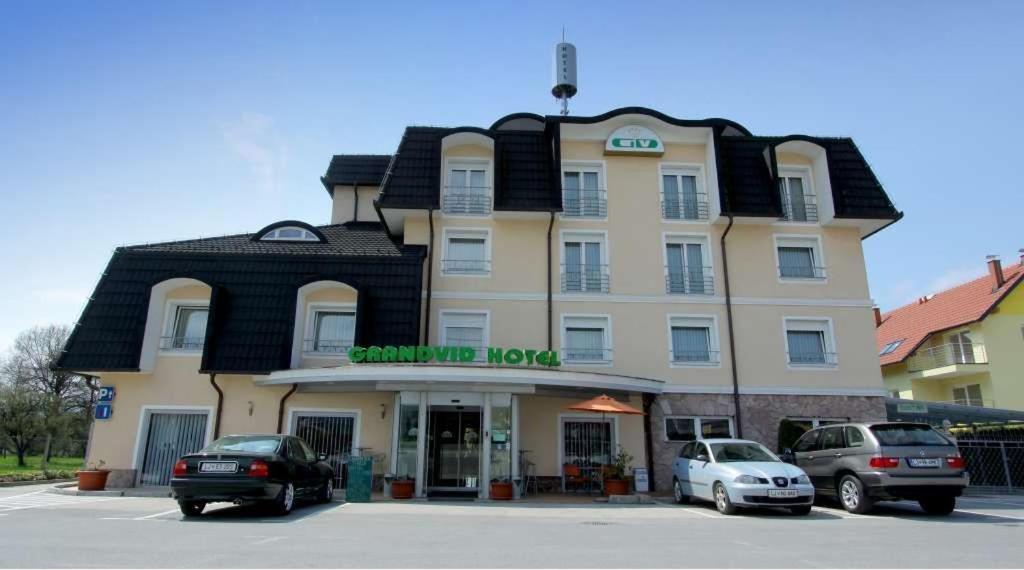 Grandvid Hotel Skofljica Екстер'єр фото
